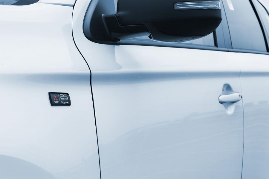  Mitsubishi Outlander 25 2016 года  (фото 4 из 4)